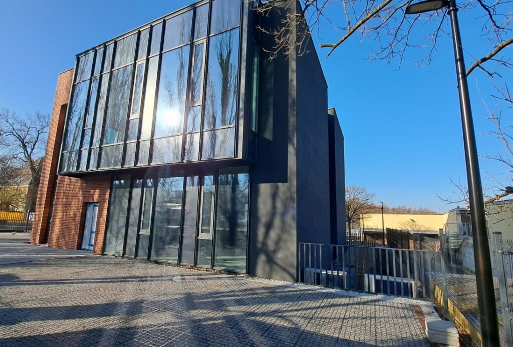 Romera 3 Office north east