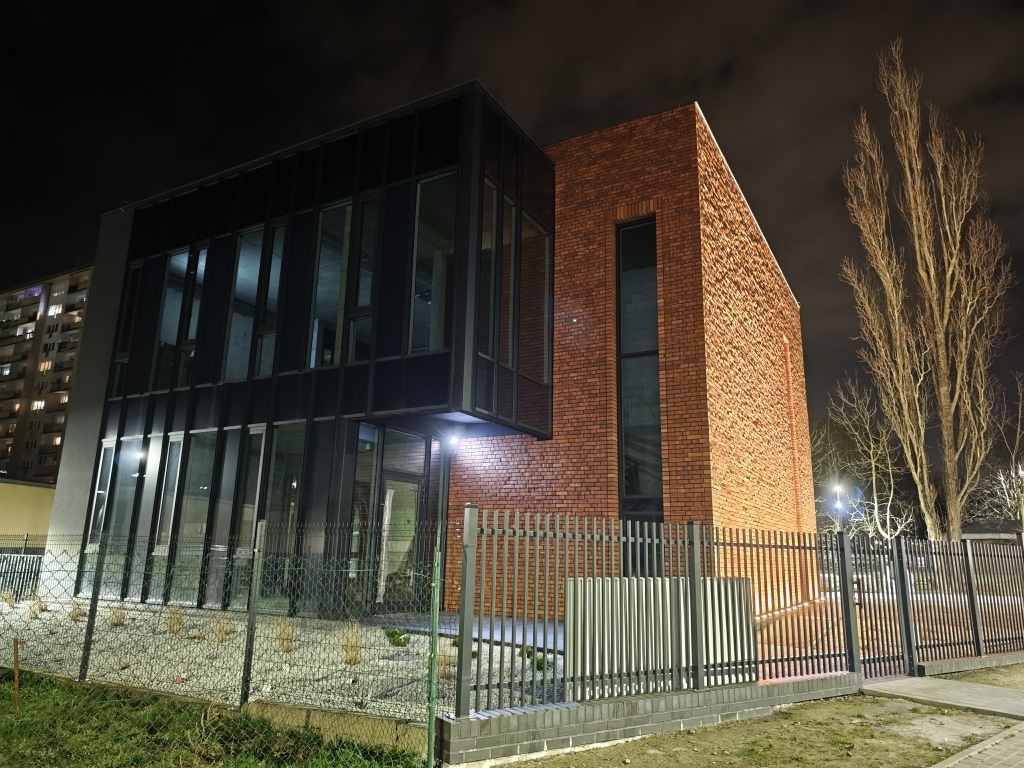 Romera 3 Office south west night time